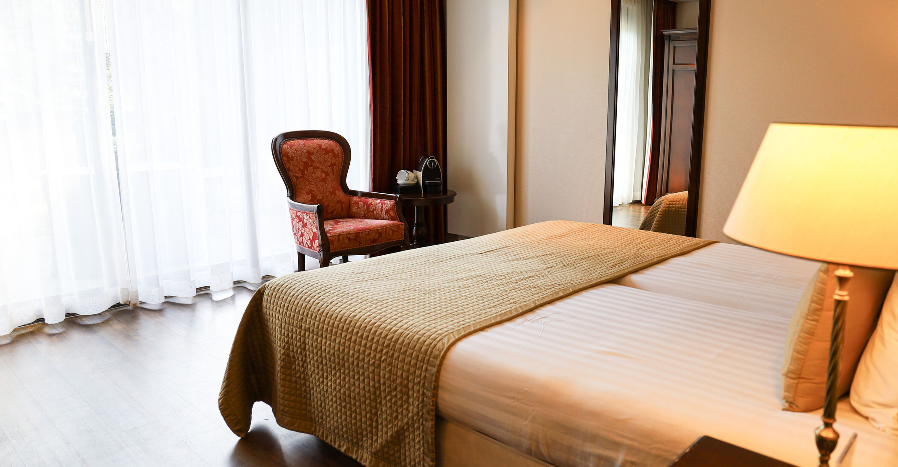 Comfort room
